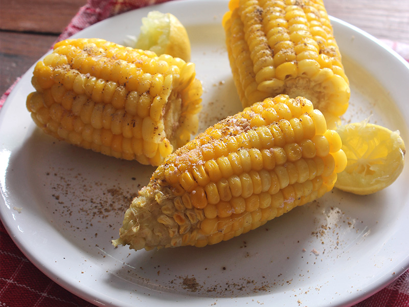 Steamed Sweet Corn Recipe Flavored with Chaat Masala Recipe 