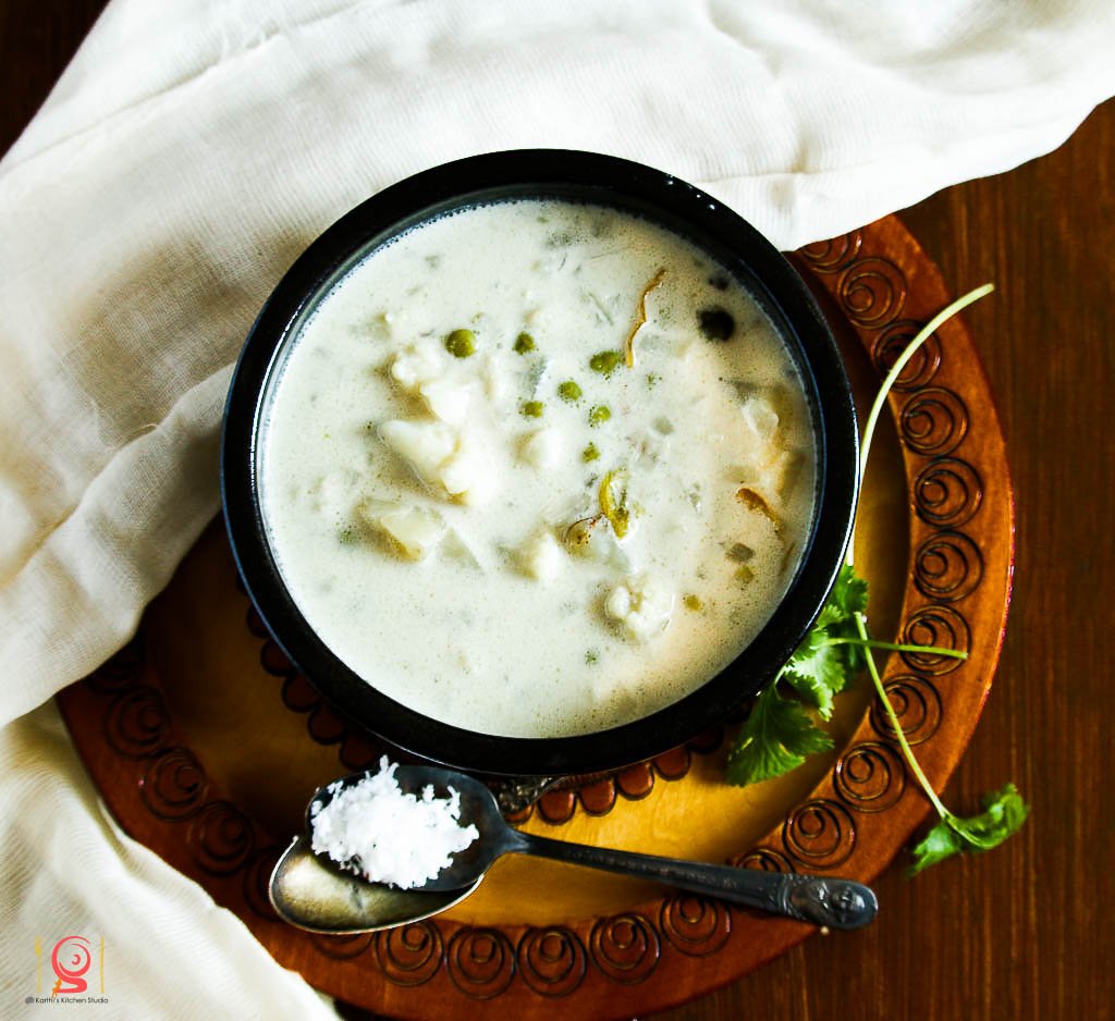 Thengai Paal Kurma Recipe - Mixed Vegetables In Coconut Gravy