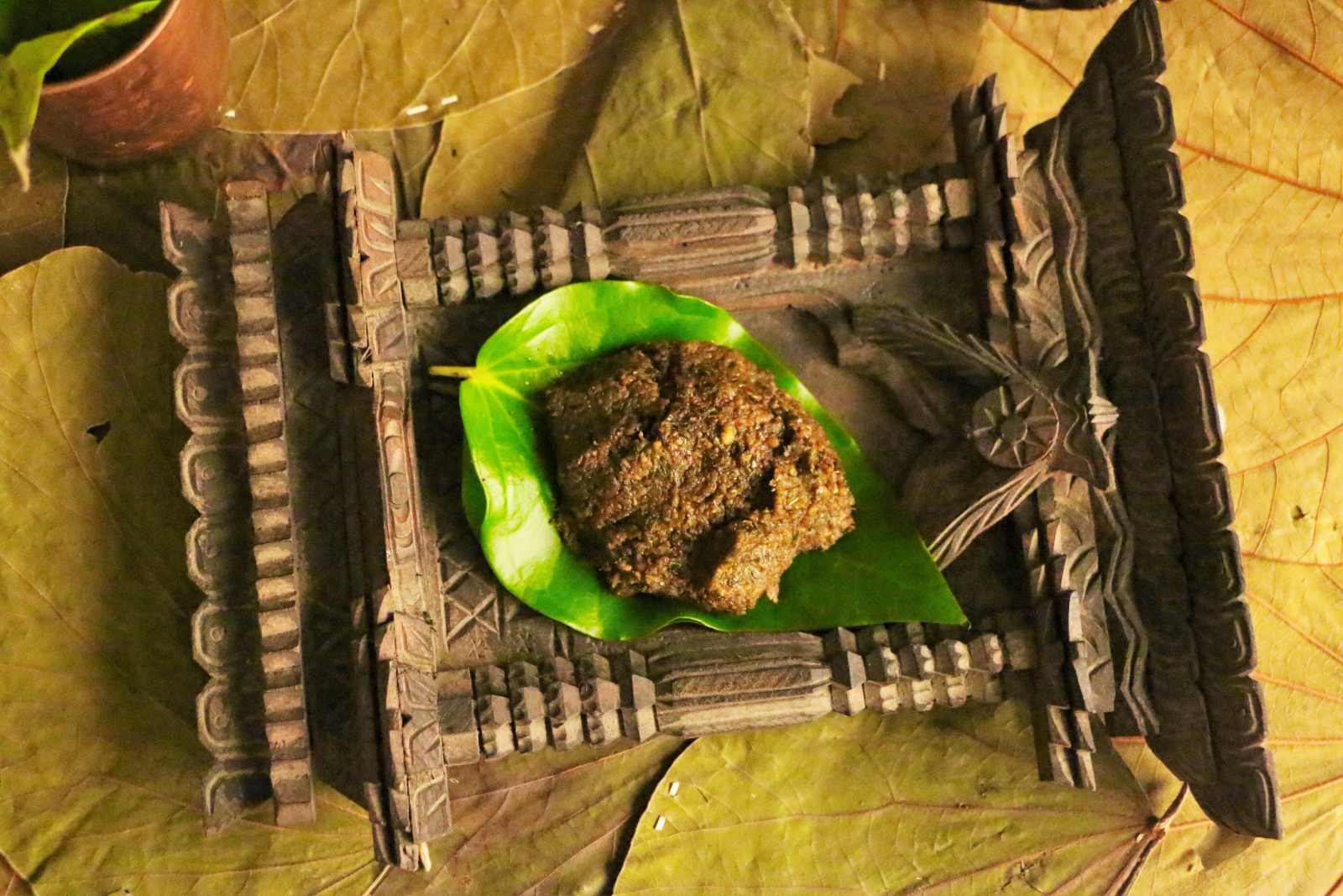 Vetrilai Thogayal Recipe -  Paan Chutney Recipe