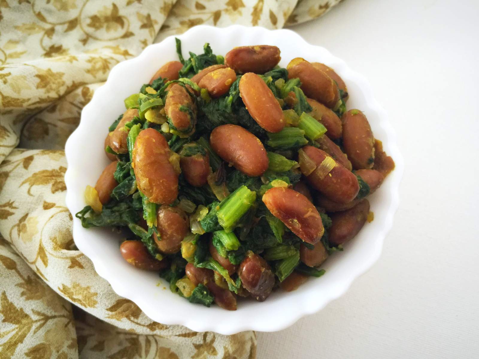 Rajma Saagwala (Dry Kidney Beans And Spinach Stir Fry) Recipe