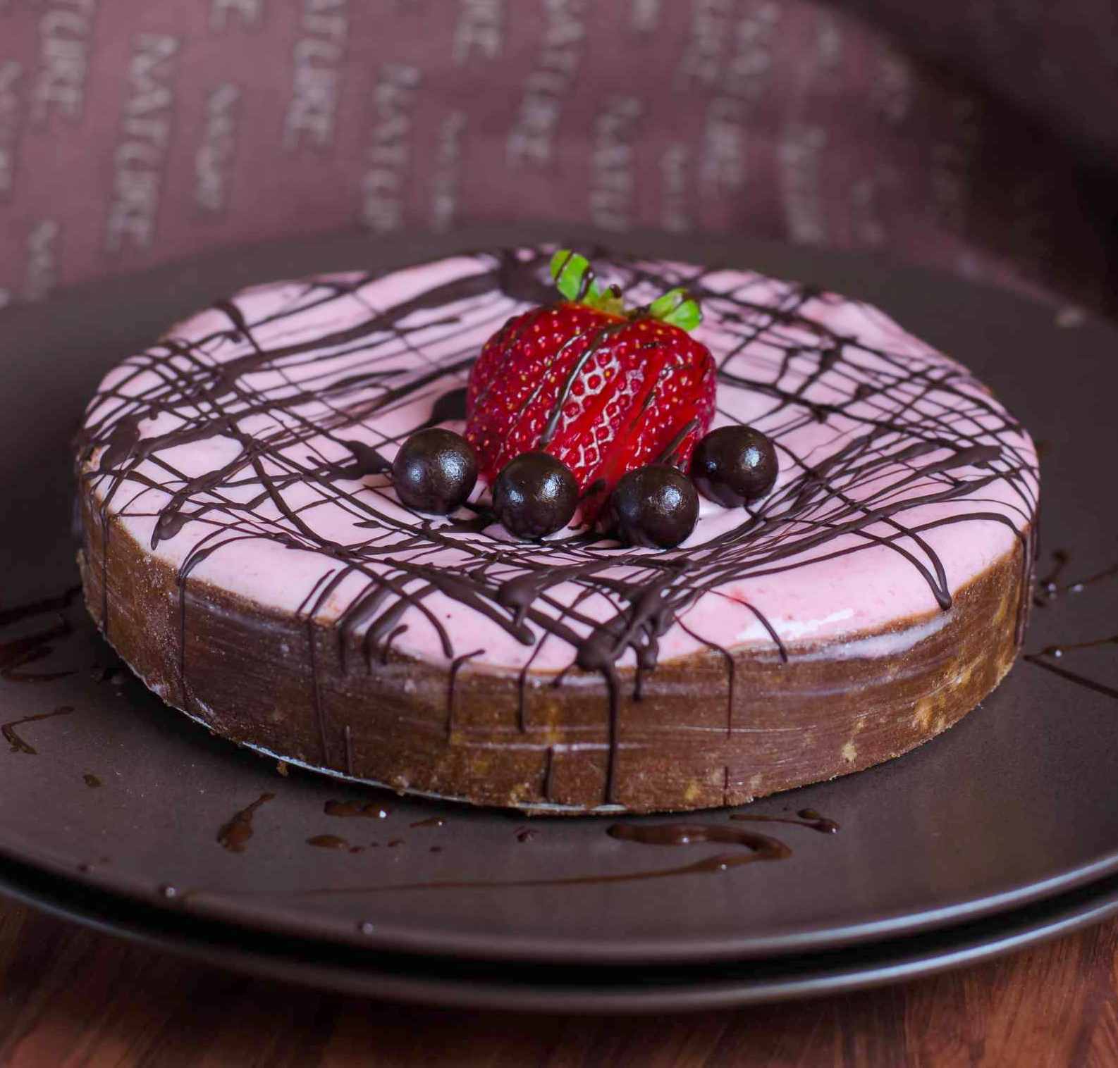 No Bake Poha & Millets Chocolate Tart With Strawberry Cheese Recipe