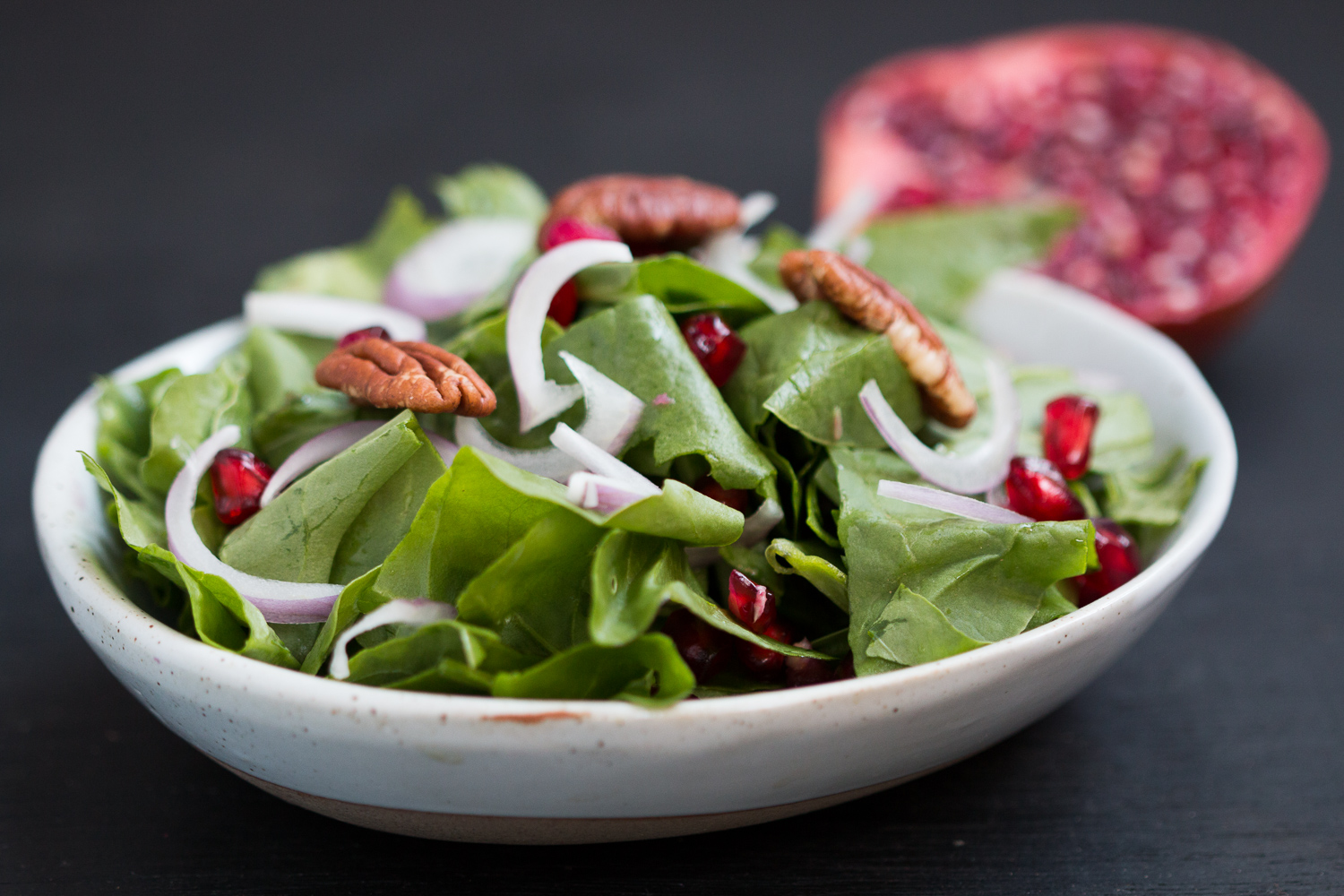 Chopped Spinach And Pomegranate Salad Recipe