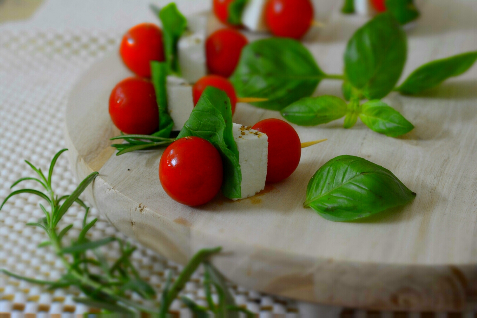 Tomato Mozzarella Bites Recipe