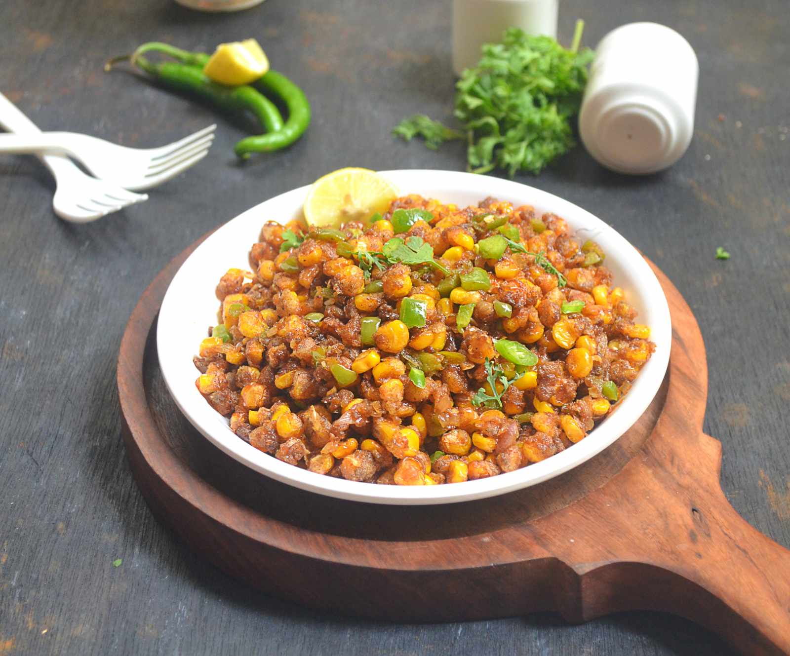 Crispy Corn And Bell Peppers Chaat Recipe