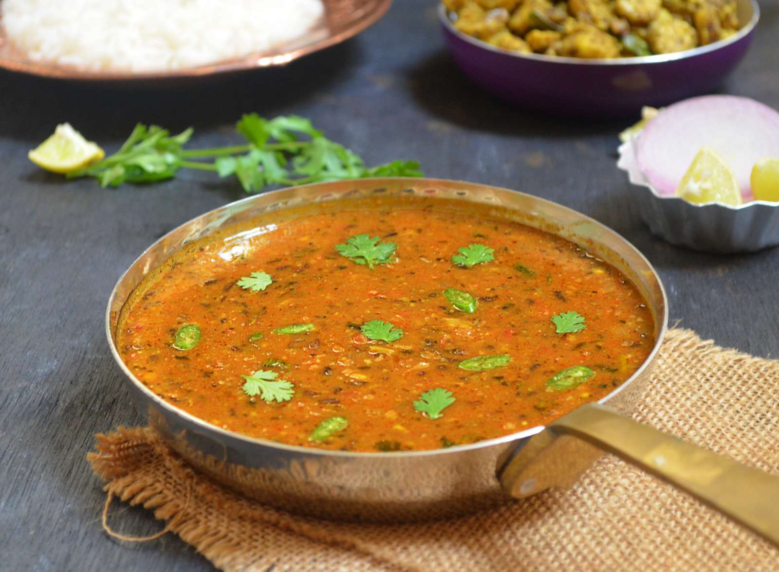 Dal Bukhara Recipe (Punjabi Style Black Urad Dal)