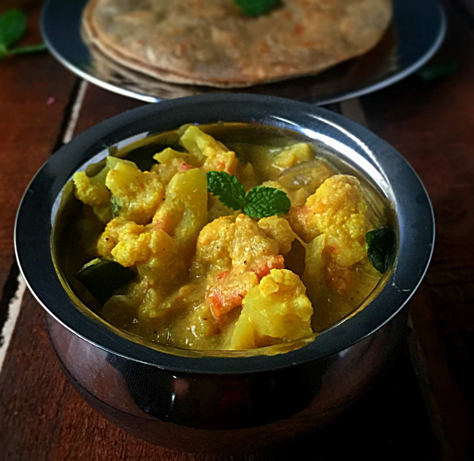 Cauliflower Kurma (Tamil Nadu Restaurant Style Cauliflower Chops) Recipe