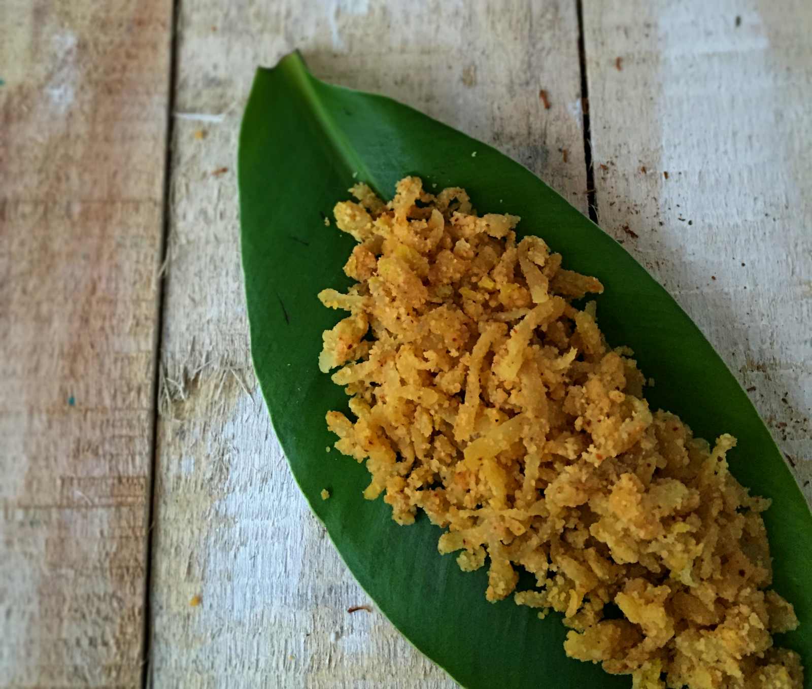 Urulaikizhangu Podi Poriyal Recipe (Spicy Potato Sabzi from Tamil Nadu)