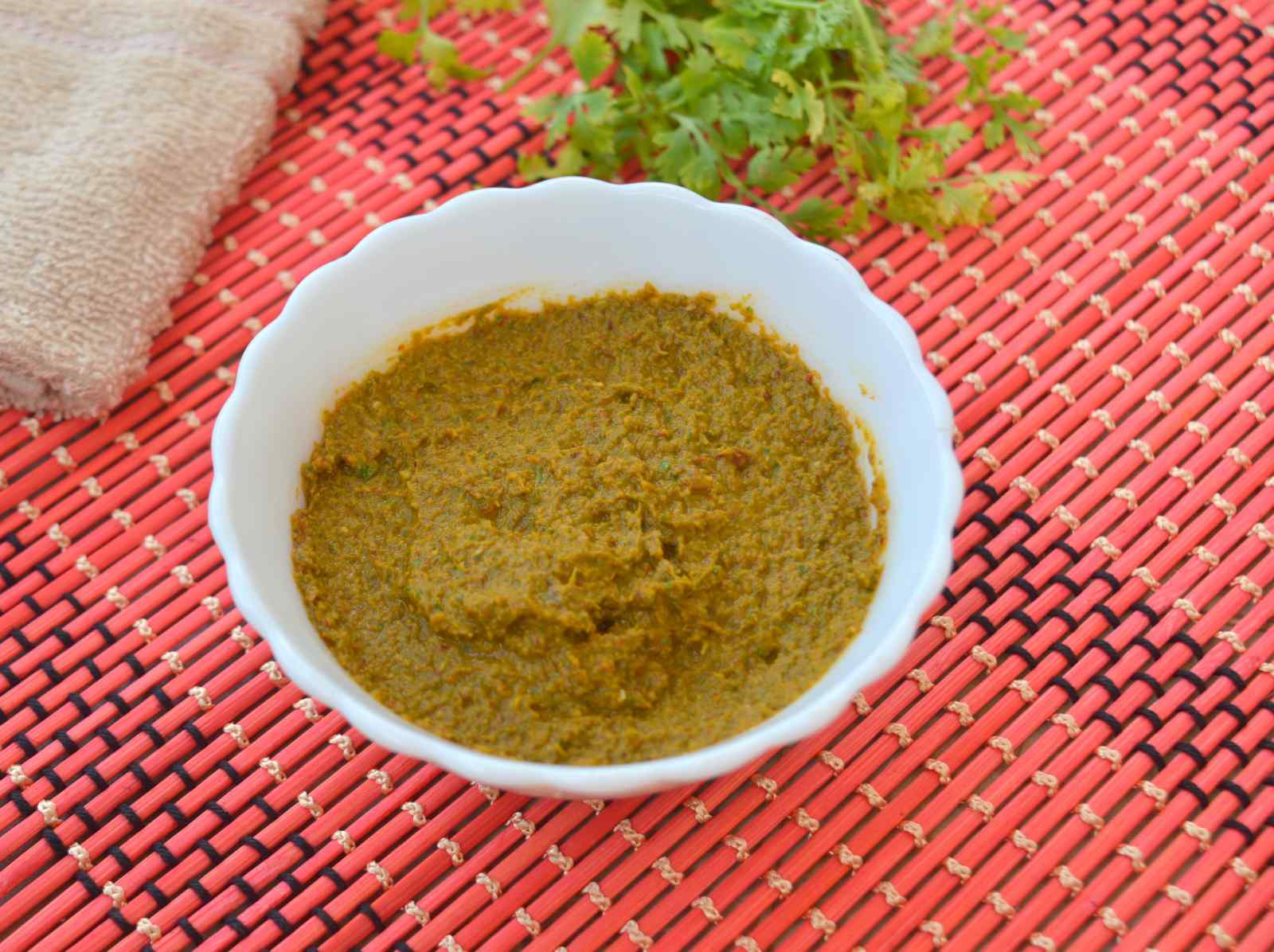 Kothamalli Thogayal Recipe | Coriander Leaves Chutney