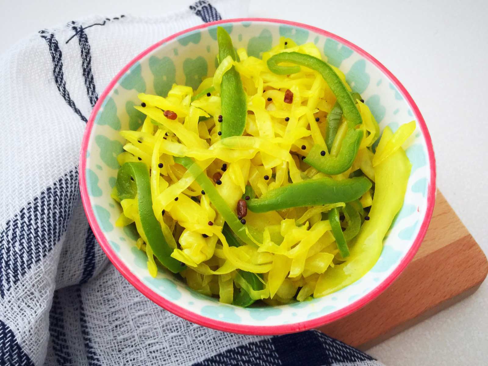 Gujarati Kobi Marcha No Sambharo Recipe - Cabbage & Bell Pepper Stir Fry