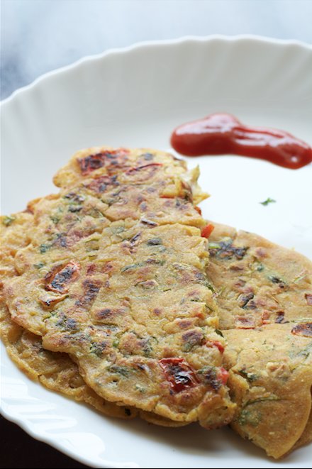 Jowar & Tomato Cheela Recipe - Sorghum Cheela With Tomatoes