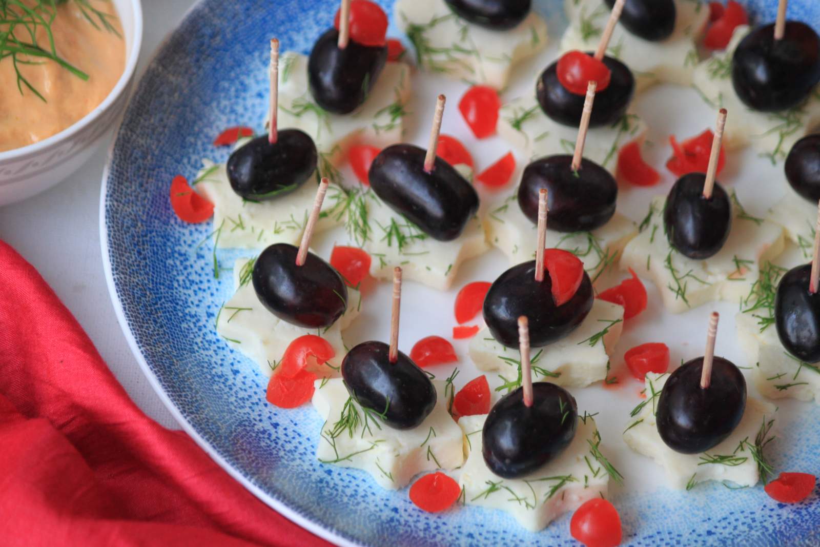 Paneer And Grapes Platter Recipe - Healthy Party Appetizer