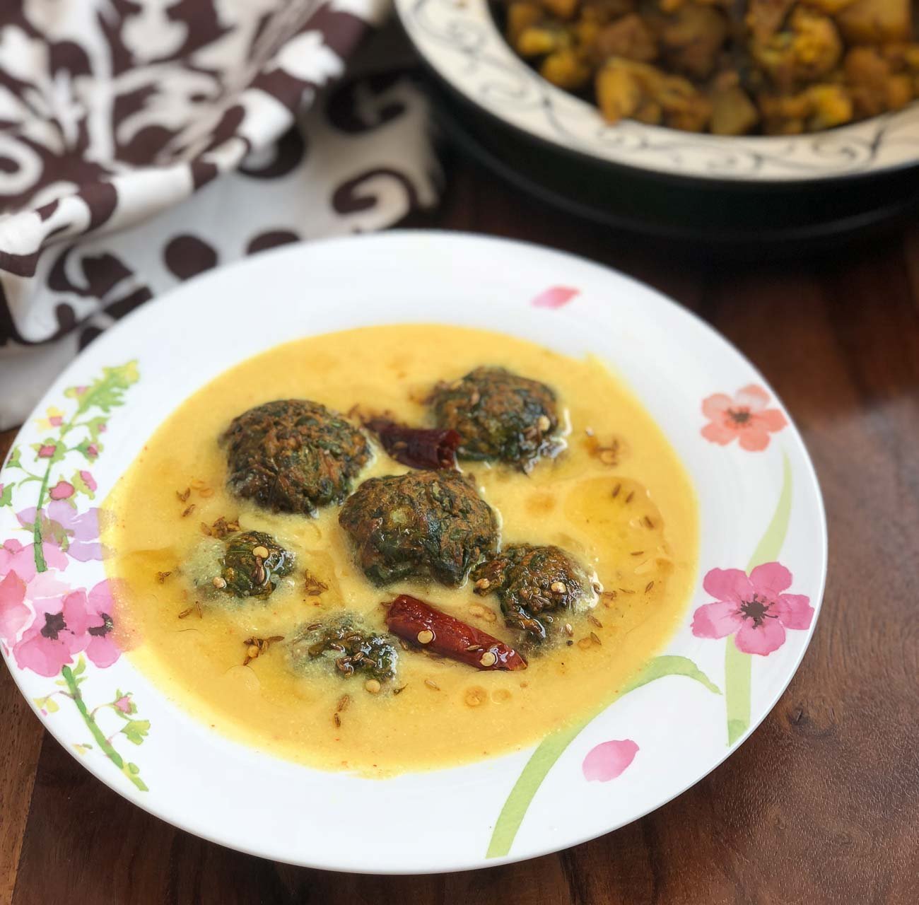 Methi Pakoda Kadhi Recipe - Punjabi Kadhi Pakora
