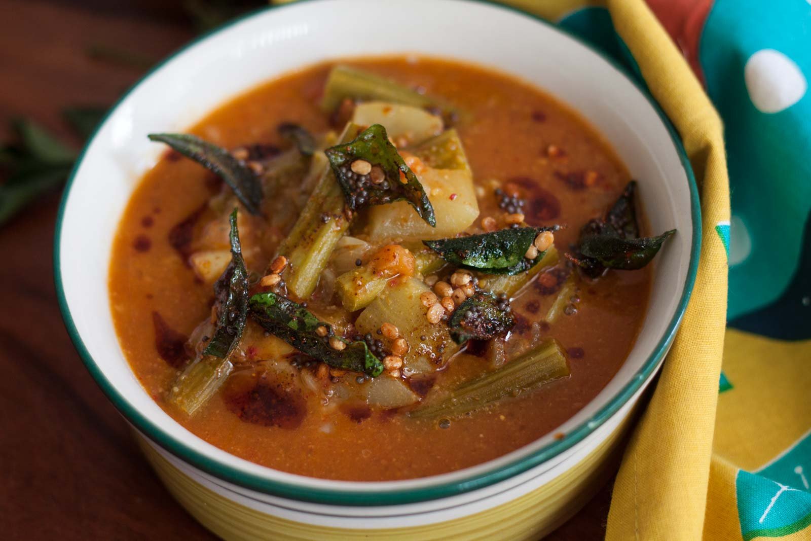 Andhra Style Mukkala Pulusu Recipe-Sweet Tangy Vegetable Stew