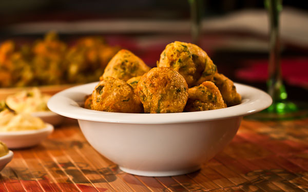 Kunukku Recipe - South Indian Spicy Lentil Fritters