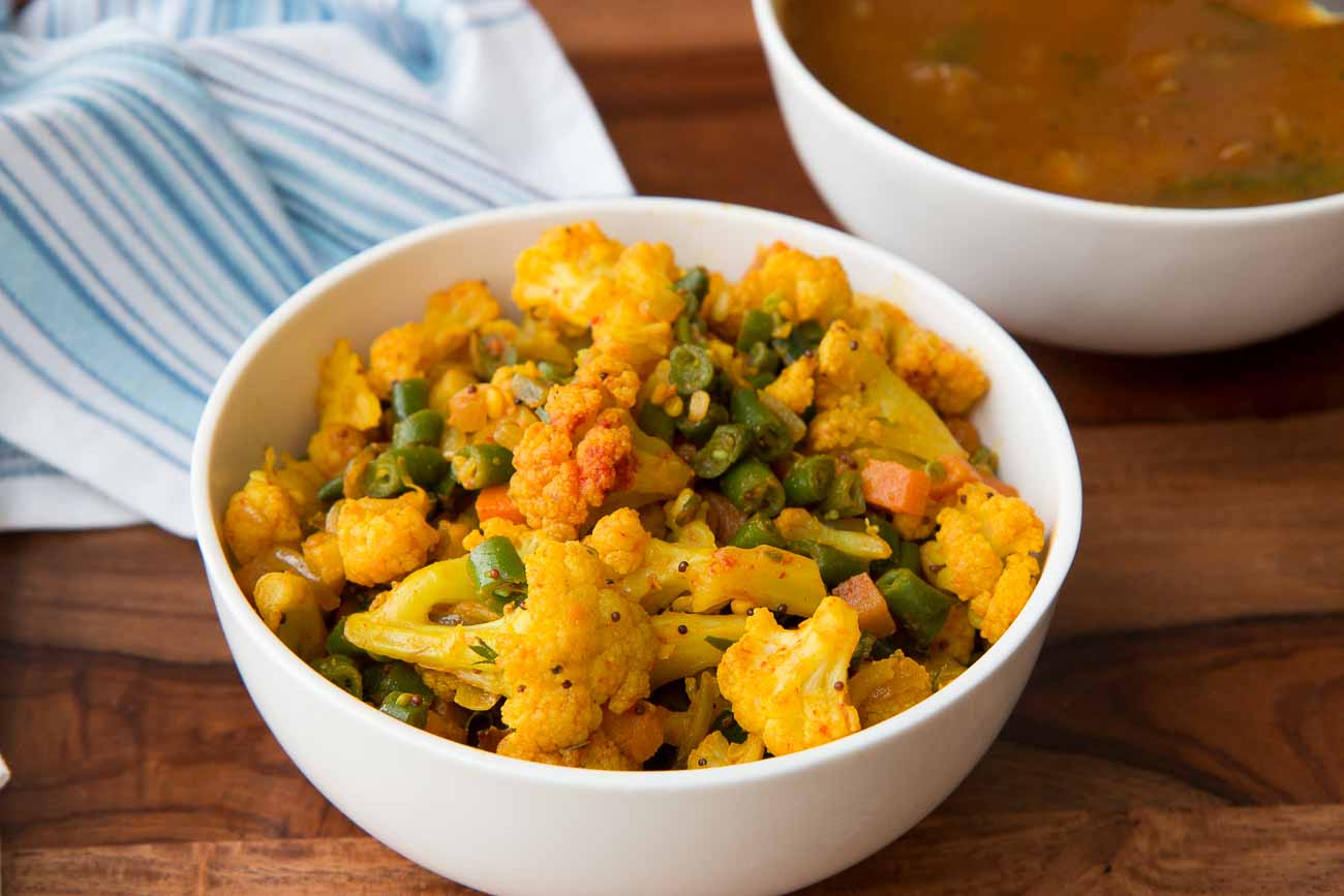 Chettinad Beans & Cauliflower Poriyal Recipe (South Indian Stir Fry)