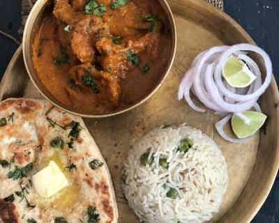 Make This Mouth Watering Meal Of Bhune Pyaz Ka Gosht, Naan & Pulao For A Weekend Lunch