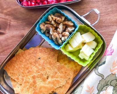 Kids Lunch Box Recipes: Methi Khakhra, Pomegranate, Walnuts & Cheese Cubes