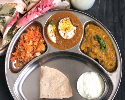 Portion Control Meal Plate : Malvani Anda Curry, Olya Kaju Chi Amti, Phulka, Salad And Curd