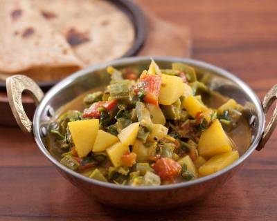 Turai Aloo Ki Sabzi Recipe - Ridge Gourd Potato Curry