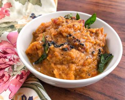 Tomato Onion Chutney Recipe - Thakkali Vengayam Chutney