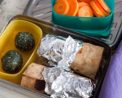 Kids Lunch Box Ideas: Chana Chaat Frankie with Spirulina energy bite 