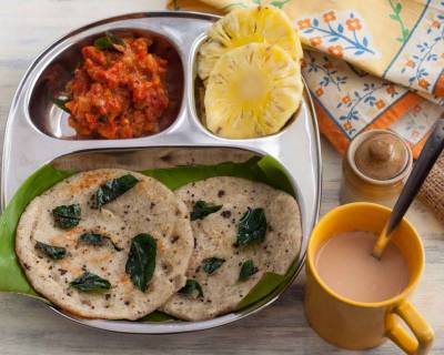 Breakfast Meal Plate : Konkani Style Phanna Doddak, Gotsu & Adrak Chai