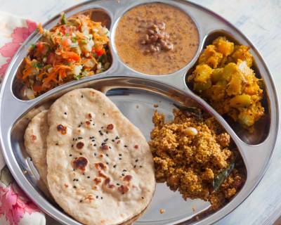 Portion Control Meal Plate : Horse Gram Curry,Tangy Pumpkin Sabzi, Naan & Salad