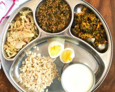 Portion Control Meal Plate:Cabbage Poriyal, Drumstick Horse Gram Kuzhambu, Pavakkai Poriyal, Brown Rice & Boiled Egg