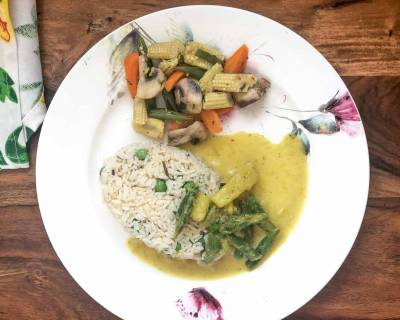 Thai Dinner Plate with Thai Yellow Curry with Herbed Rice & Steamed Vegetables