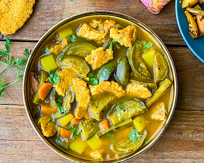 Niramish Shobji Chapor Jhol - Bengali Style Vegetable Curry with Lentil Patties