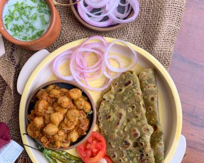 Surprise Your Family With This Delicious Meal Of Khatte Chole, Thepla And Chaas
