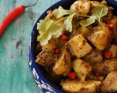 खट्टे पुदीने वाले आलू रेसिपी - Tangy Mint Potatoes (Recipe In Hindi)