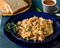 अकुरी रेसिपी - Parsi Style Seasoned Scrambled Eggs (Recipe In Hindi)