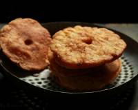 Thenga Vada Recipe (Spicy Coconut Fritters)