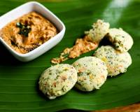सब्जी वाली रवा इडली रेसिपी - Veggie Rava Idli (Recipe In Hindi)