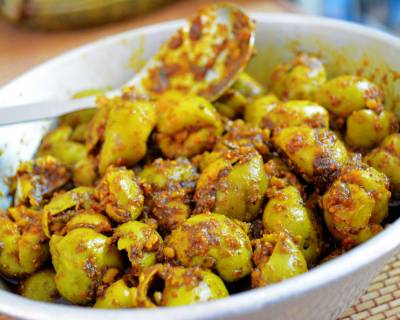 Rajasthani Gunde Ka Achaar Recipe (Bird Lime Pickle)