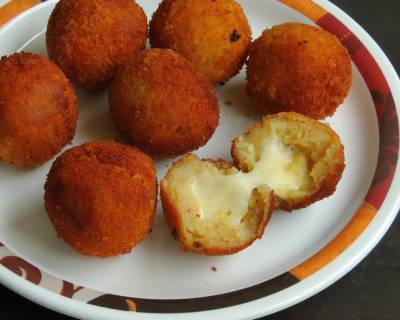 Mozzarella Stuffed Potato Balls Recipe