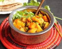 आलू गाजर मटर की सब्ज़ी रेसिपी - No Onion And No Garlic Aloo Gajar Matar Ki Sabzi (Recipe In Hindi)