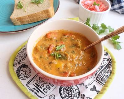 शिमला मिर्च करी रेसिपी - Capsicum Curry (Recipe In Hindi)