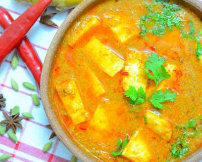 कश्मीरी वेठ चमन रेसिपी - Paneer in Yogurt Tomato Curry (Recipe In Hindi)