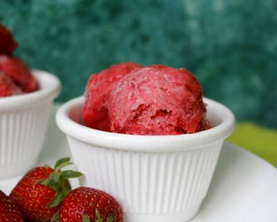 Frozen Strawberry Yogurt Recipe