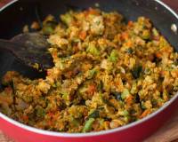 ब्रोकली शिमला मिर्च जुन्का रेसिपी - Broccoli & Bell Pepper Zunka (Recipe In Hindi)