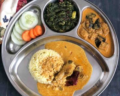 Savour This Kashmiri Meal With Mutton Yakhni, Dahi Baingan, Saag & Saffron Rice  