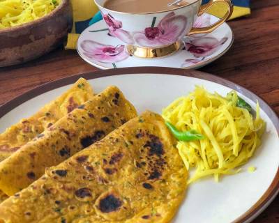 Breakfast Meal Plate: Methi Thepla, Raw Papitha No Sambharo And Gulkand Chai