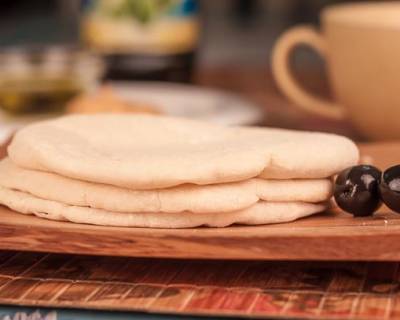 Homemade Pita Bread Recipe - Quick and Simple Recipe
