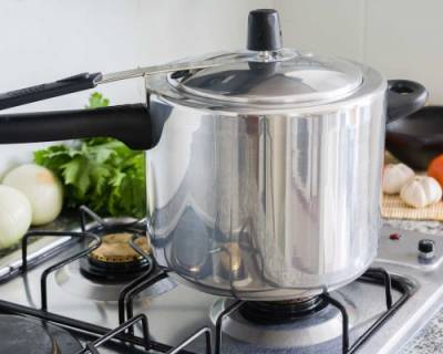 Pressure Cooking - A Healthy Alternative (Types of Cookers & Method of Cooking)