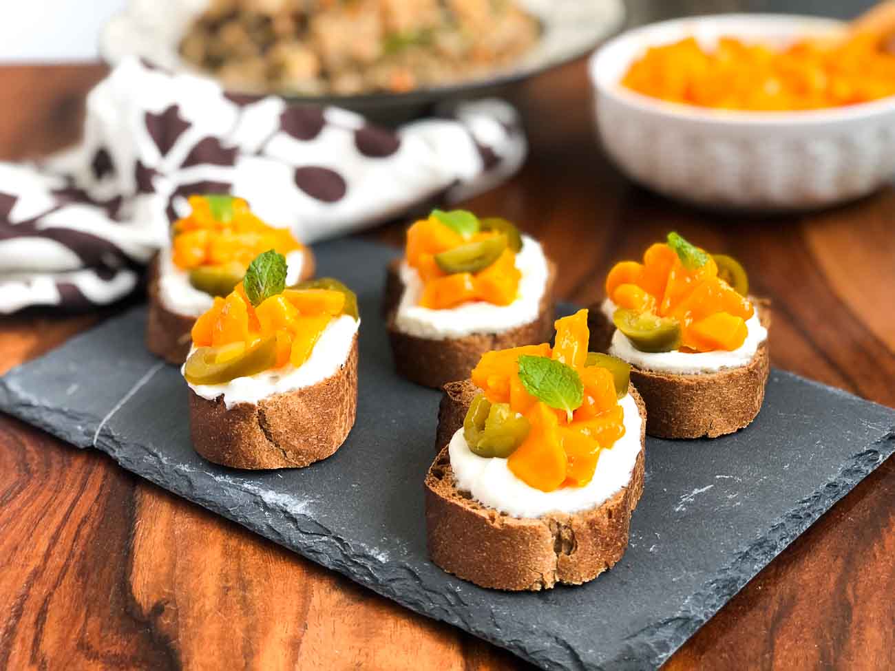 Mango Jalapeno Bruschetta Recipe 