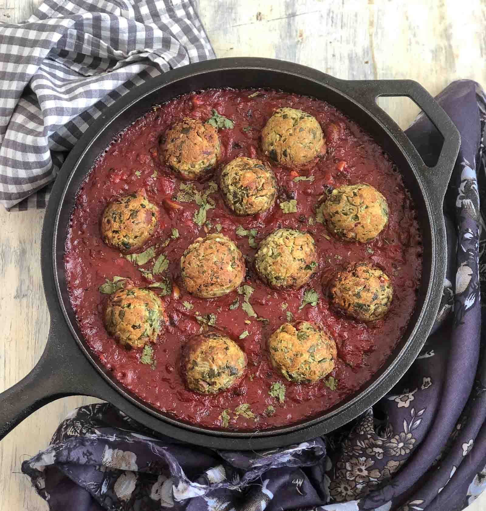 Spinach Ricotta Balls in Garlic Tomato Basil Sauce Recipe 