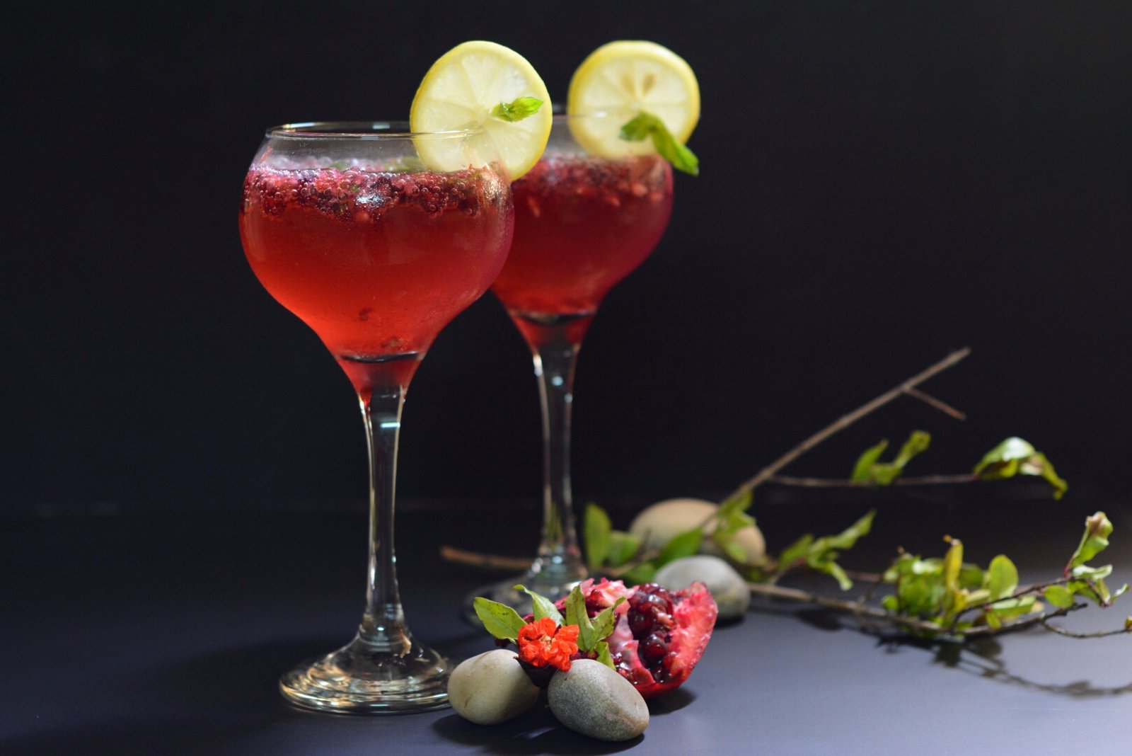 fizzy pomegranate mint mocktail recipe