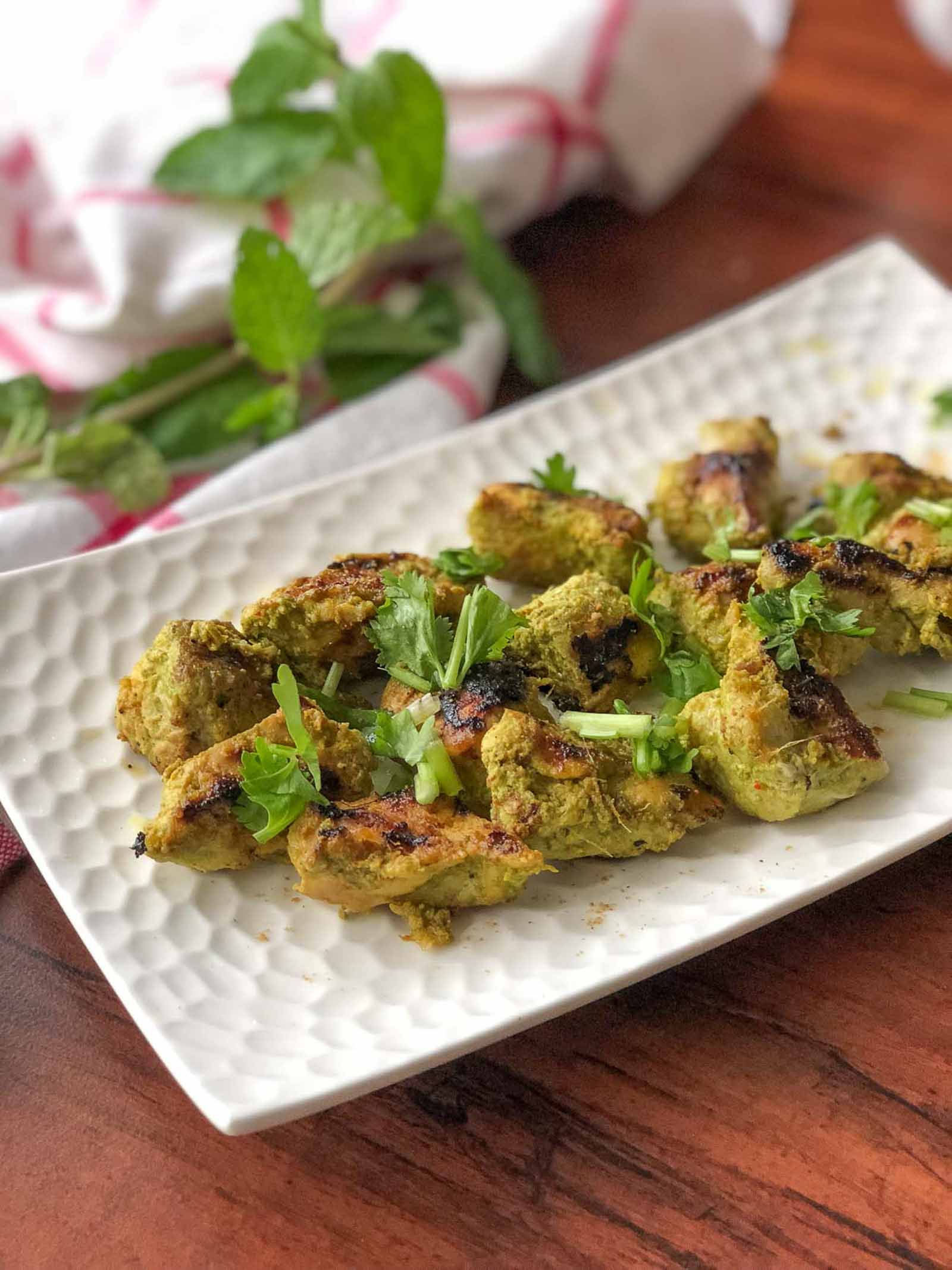 धनिया पुदीना चिकन टिक्का रेसिपी - Dhaniya Pudina Chicken Tikka Recipe